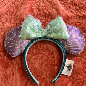 Stunning Disney Parks Official Ariel Ears - EUC!!